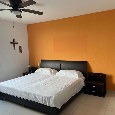 New Beachfront Luxury Apartments Cancún Buitenkant foto