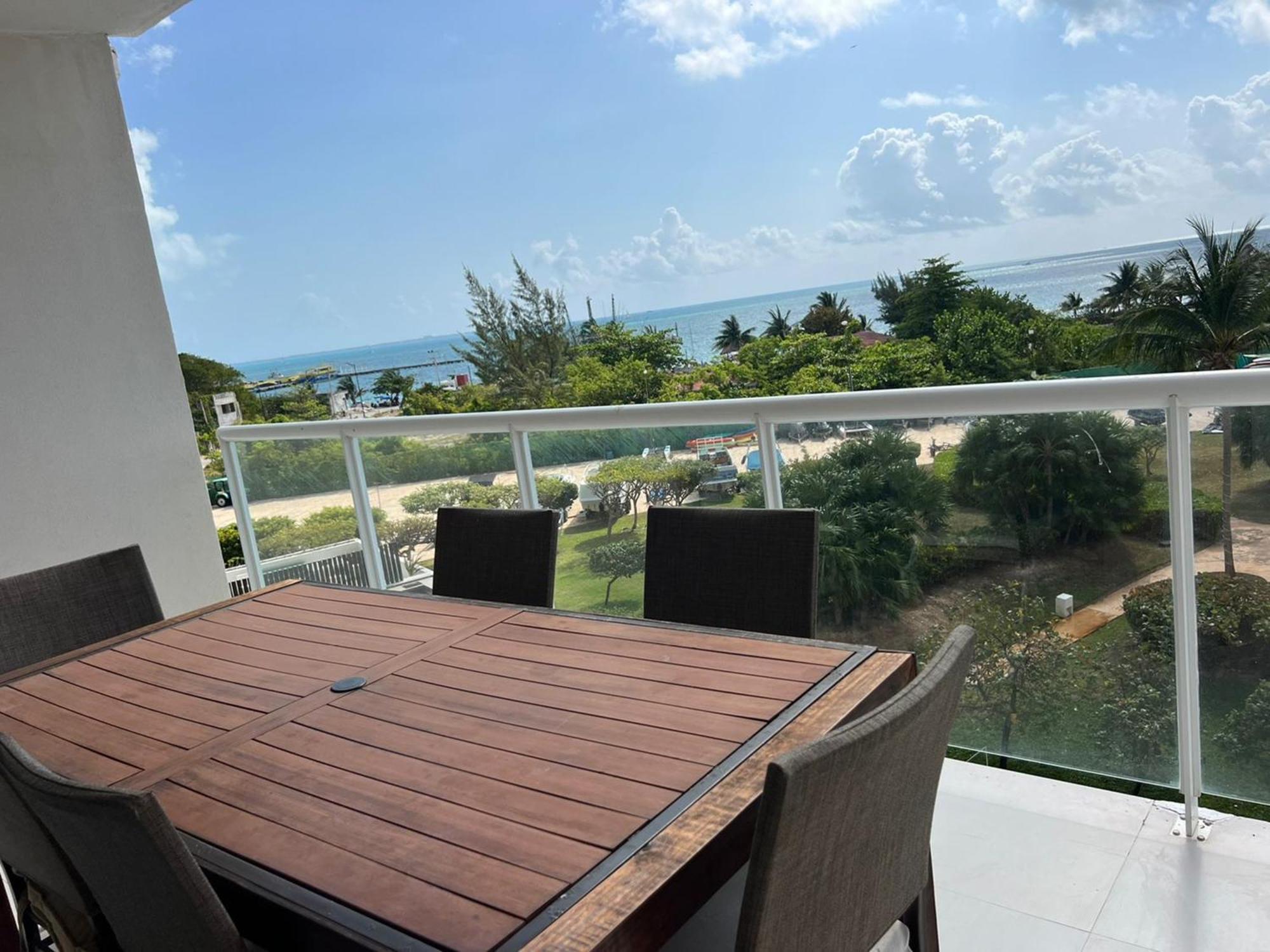 New Beachfront Luxury Apartments Cancún Buitenkant foto