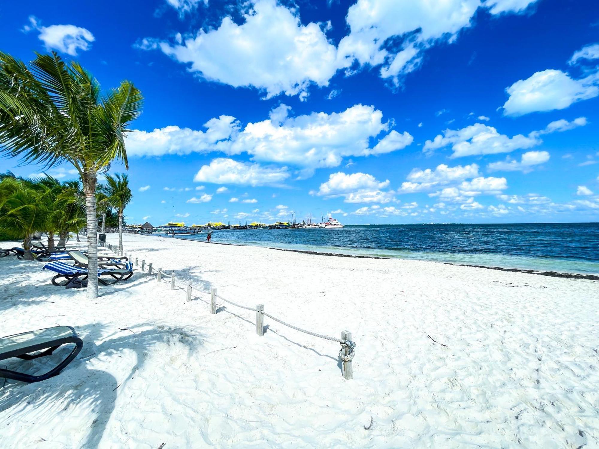 New Beachfront Luxury Apartments Cancún Buitenkant foto
