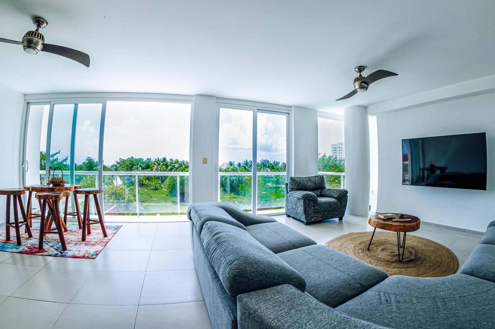 New Beachfront Luxury Apartments Cancún Buitenkant foto
