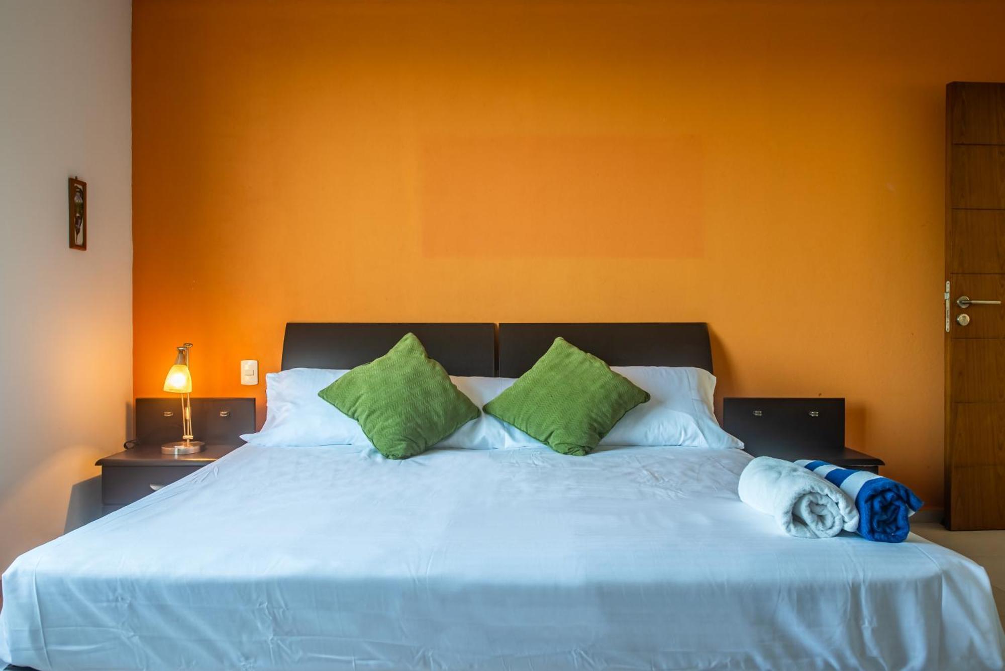 New Beachfront Luxury Apartments Cancún Buitenkant foto
