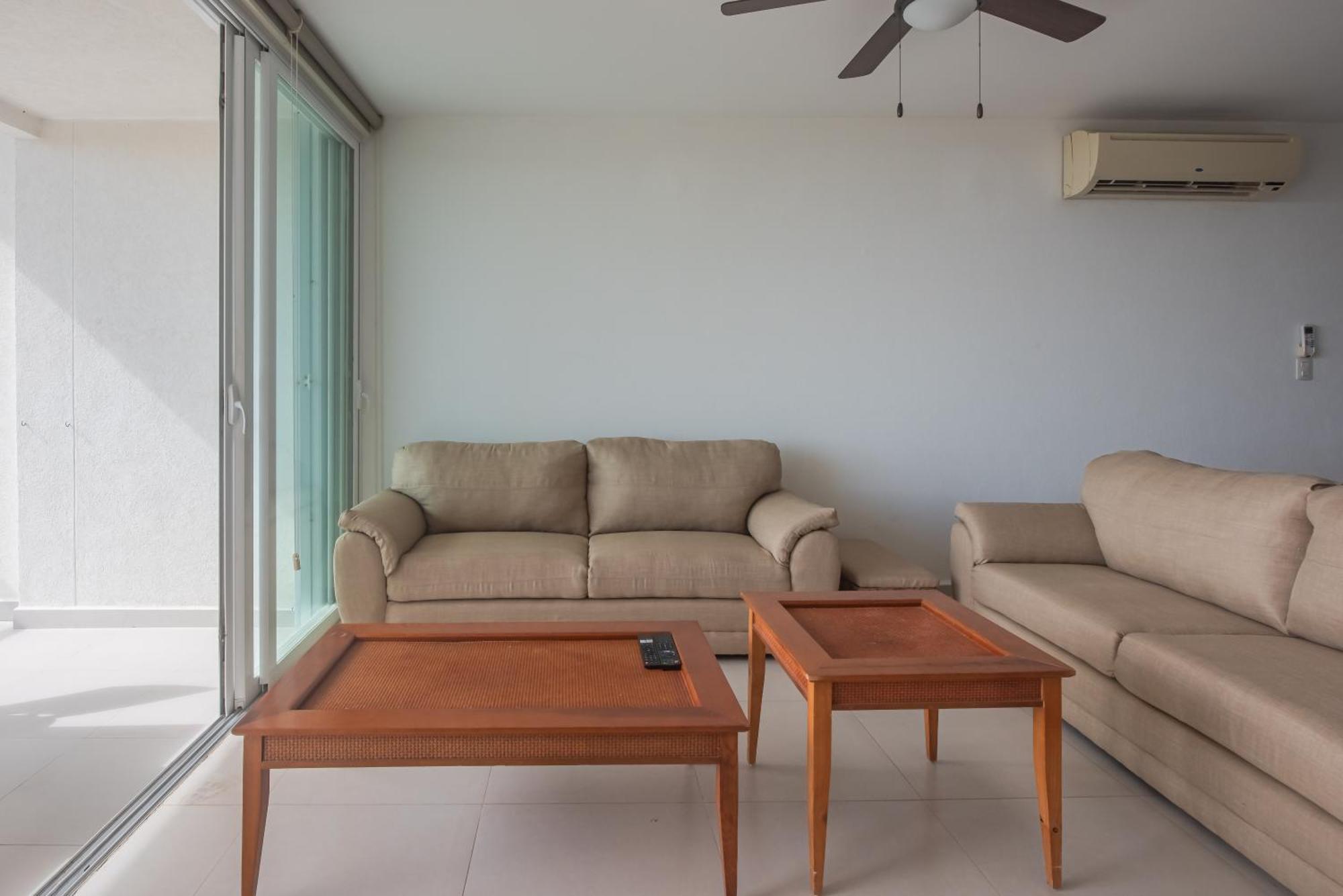 New Beachfront Luxury Apartments Cancún Buitenkant foto